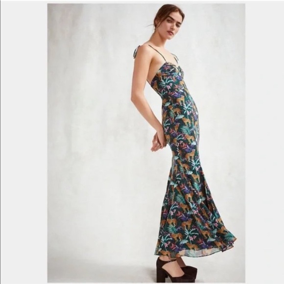 NWT Fame & Partners Elham Dress Size 6 - Picture 2 of 16